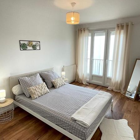 Bel Appartement Meyzieu Centre Proche Tramway Esterno foto