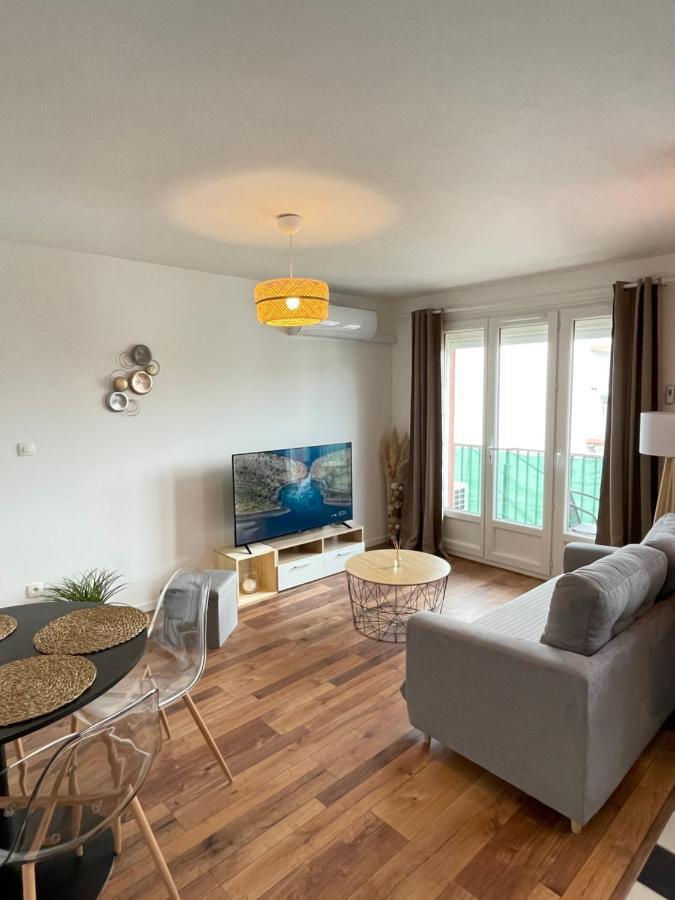 Bel Appartement Meyzieu Centre Proche Tramway Esterno foto